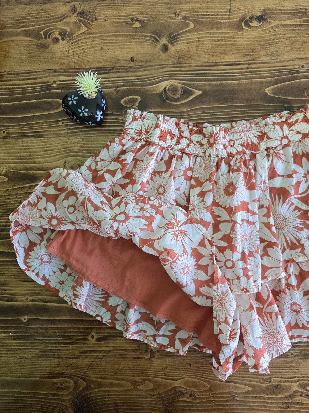 American Eagle NWT Floral Tiered Smocked Mini Skort Medium - Picture 6 of 6